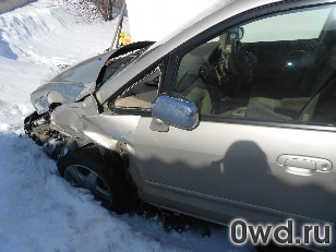 Битый автомобиль Mazda Premacy